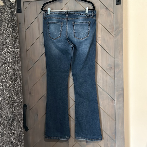 Stretchy source of wisdom med color boot leg jeans - Picture 5 of 5